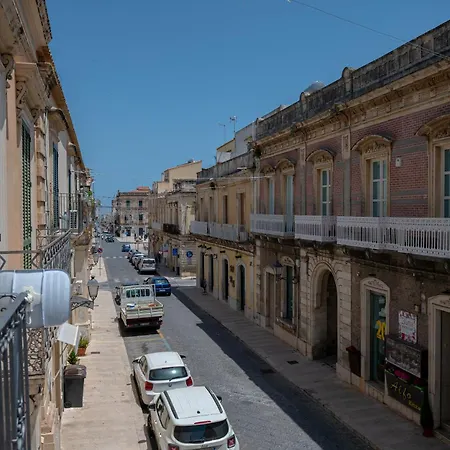 Al Moro Avola